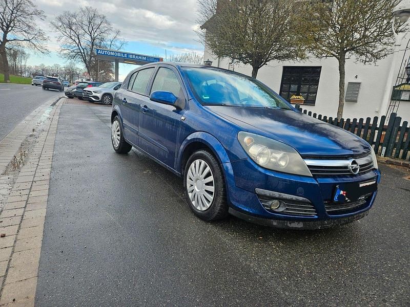 Gebraucht Opel Astra Edition 105 PS (77 kW) 2006 Blau Limousine