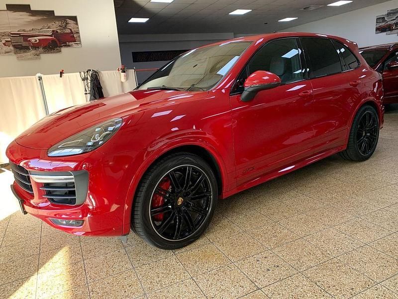 Gebraucht Porsche Cayenne GTS 441 PS (324 kW) 2016 Karminrot SUV