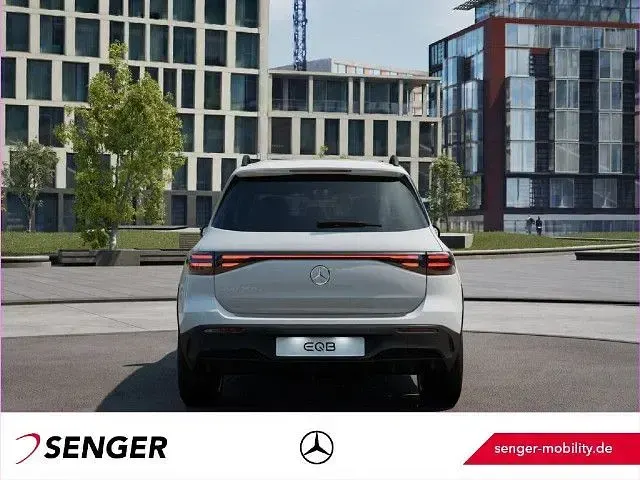 Gebraucht Mercedes EQB250 AMG 139 kW (190 PS) 2025 Weiß SUV