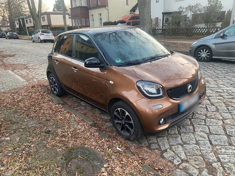 Braun Gebraucht 2016 Smart ForFour Passion Kleinwagen | 5.950 € (Superpreis) - Bild 1/4