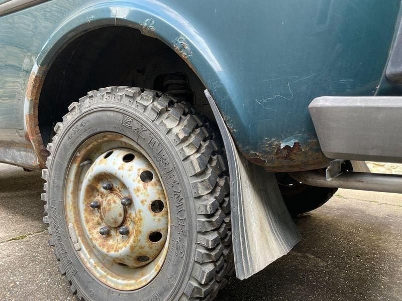 Gebraucht Lada niva 83 PS (61 kW) 2010 Grün SUV