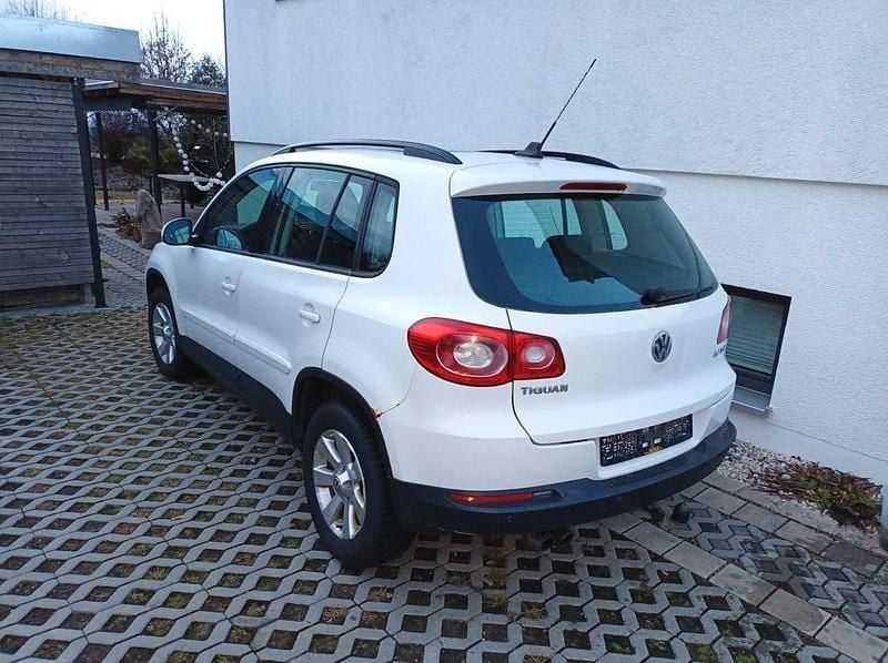 Gebraucht VW Tiguan Track & Field 200 PS (147 kW) 2009 Weiß SUV