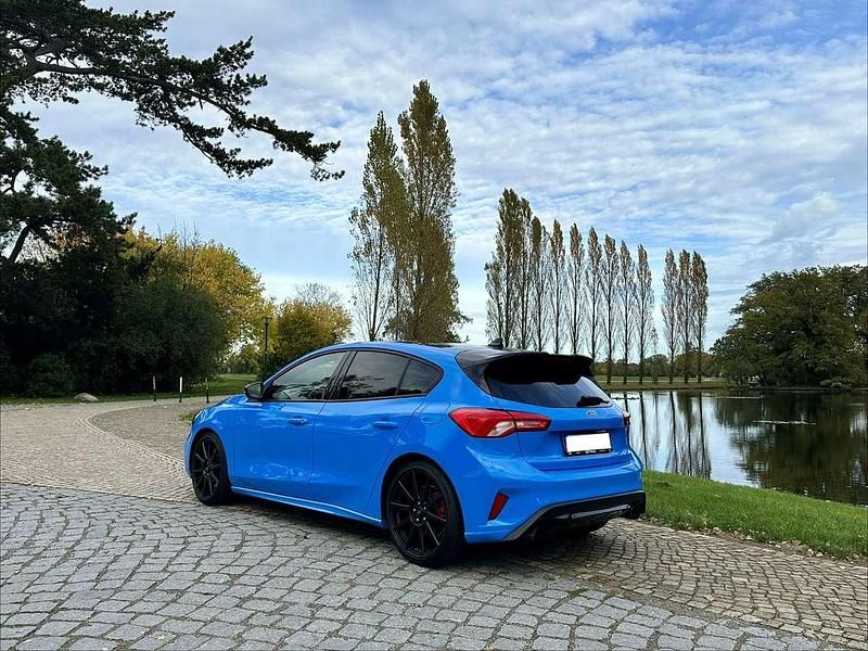 Gebraucht Ford Focus ST 280 PS (205 kW) 2021 Blau Limousine