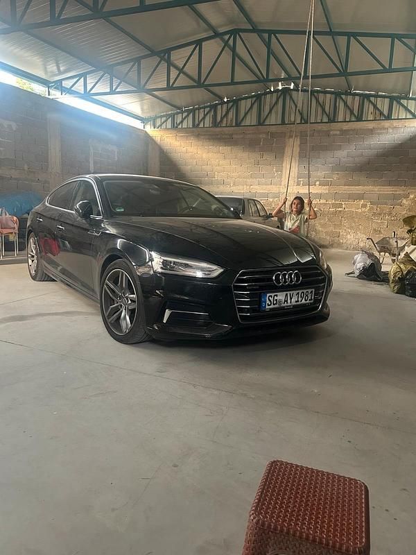 Schwarz Gebraucht 2019 Audi A5 Sportback Limousine | 26.000 € (Superpreis) - Bild 1/4