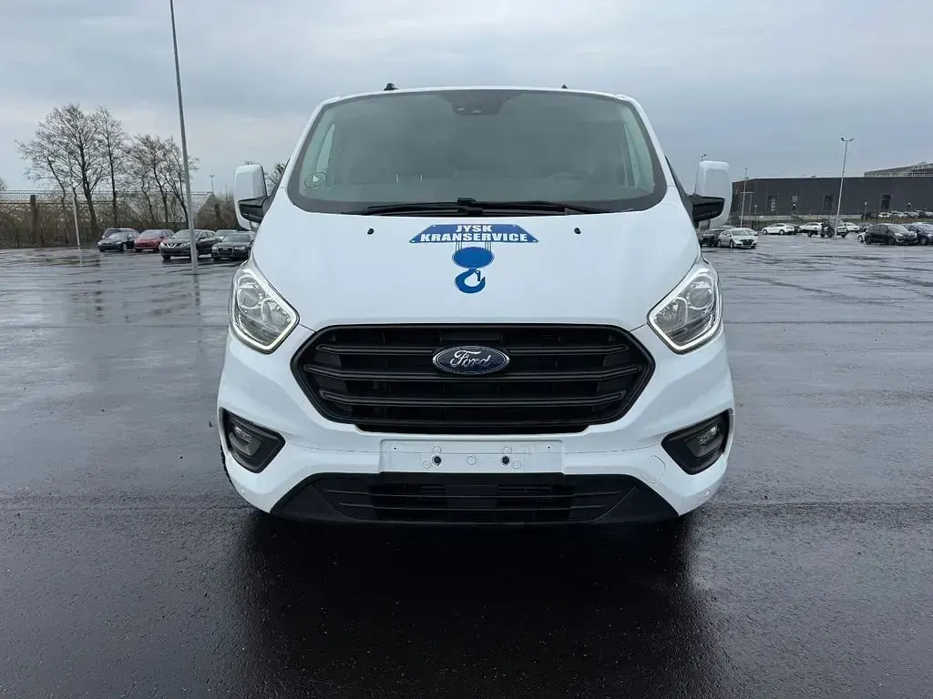 Gebraucht Ford Transit Custom 170 PS (125 kW) 2022 Weiß Van / Kleinbus