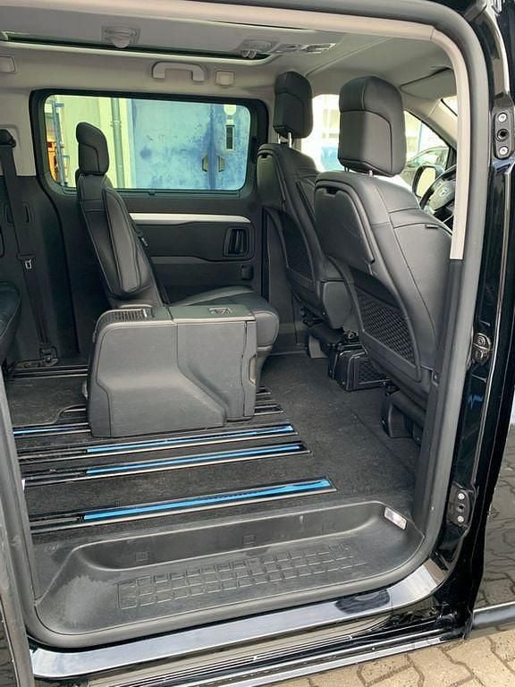 Gebraucht Toyota Proace Executive 177 PS (130 kW) 2023 Schwarz Van / Kleinbus