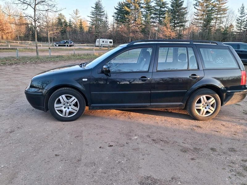 Schwarz Gebraucht 2001 VW Golf IV Kombi | 1.900 € (Fairer Preis) - Bild 1/4