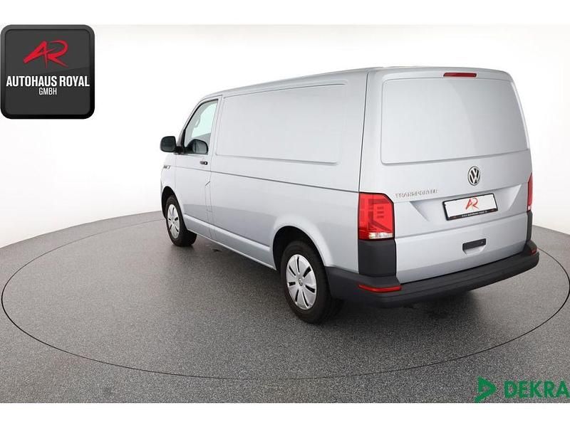 Gebraucht VW T6.1 110 PS (80 kW) 2021 Silber (metallic) Van