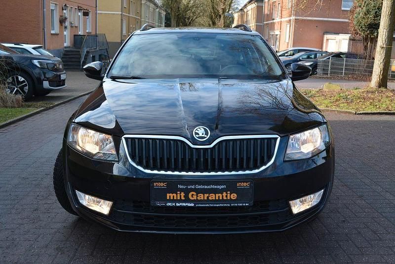 Gebraucht Skoda Octavia Elegance 105 PS (77 kW) 2014 Schwarz Kleinwagen