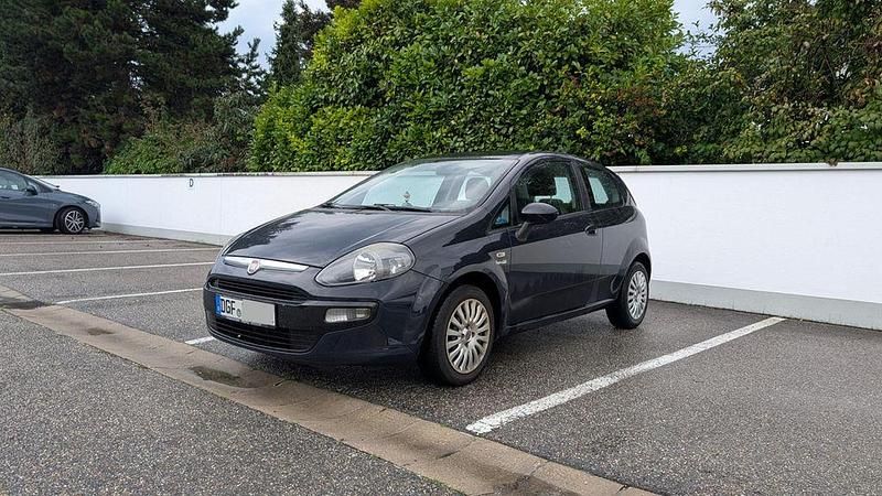 Blau Gebraucht 2011 Fiat Punto Kleinwagen | 2.190 € (Fairer Preis) - Bild 1/4