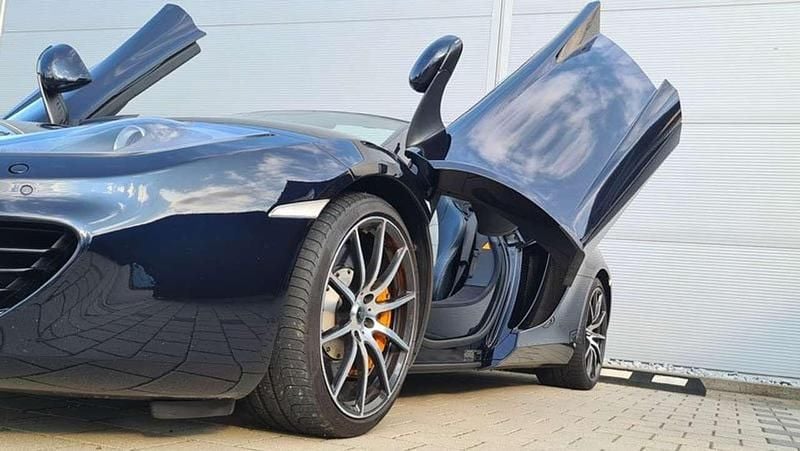 Blau Gebraucht 2013 McLaren MP4-12C Cabrio | 139.000 € - Bild 1/2