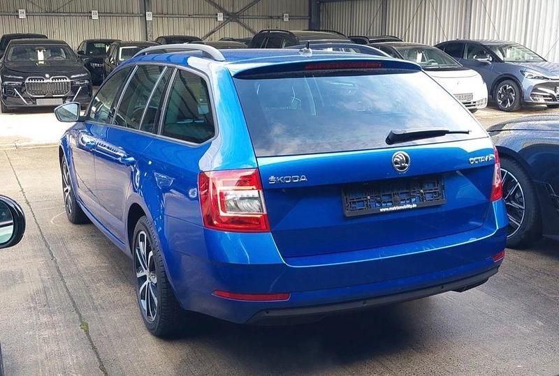 Gebraucht Skoda Octavia 150 PS (110 kW) 2020 Blau Kombi