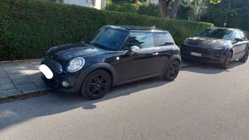 Schwarz Gebraucht 2011 Mini One D Kleinwagen | 6.000 € (Etwas zu teuer) - Bild 1/4