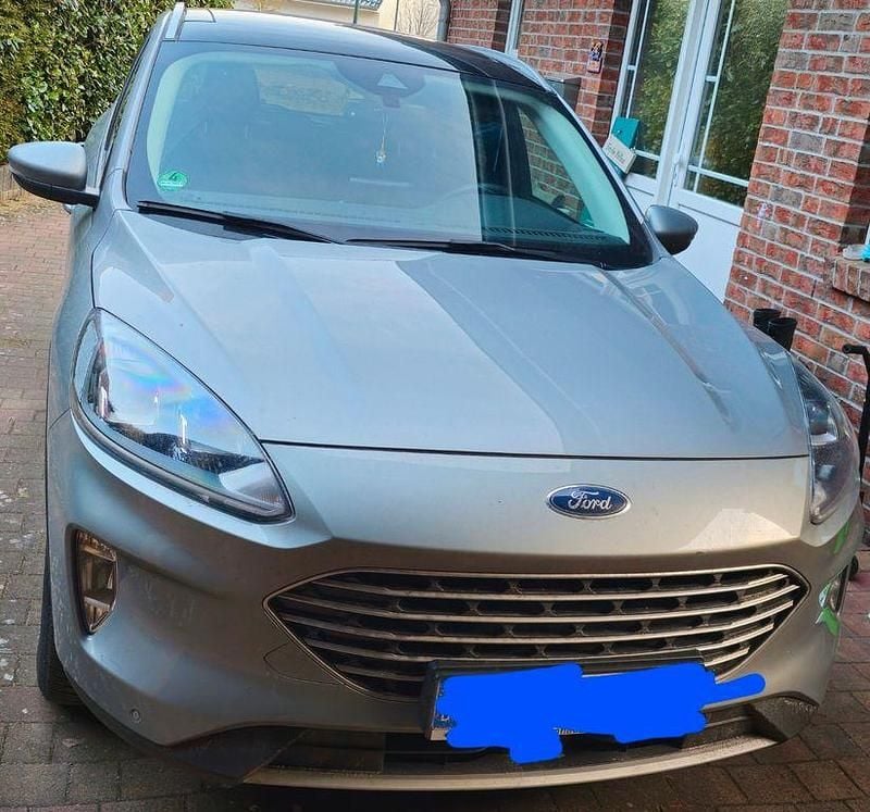 Silber Gebraucht 2022 Ford Kuga Titanium SUV | 22.500 € (Guter Preis) - Bild 1/1