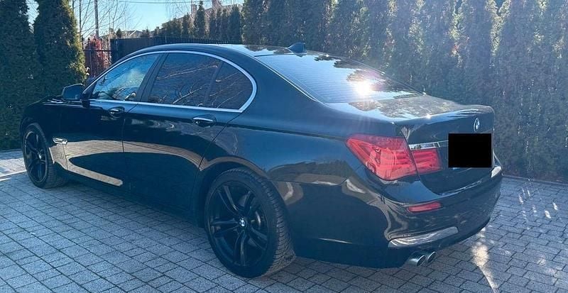 Gebraucht BMW 730 245 PS (180 kW) 2011 Schwarz Limousine