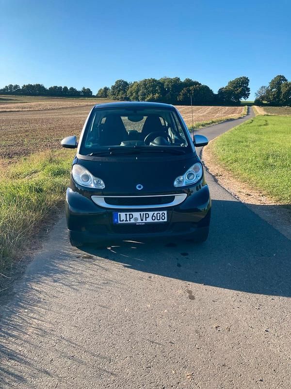 Schwarz Gebraucht 2009 Smart ForTwo Coupé Kleinwagen | 4.250 € (Fairer Preis) - Bild 1/4