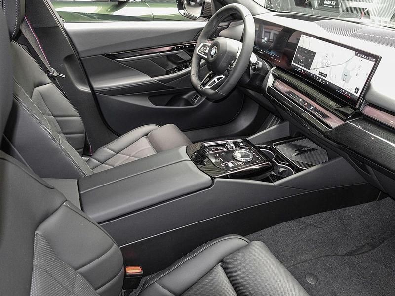 Neu BMW 520 Comfort Edition 197 PS (144 kW) 2025 Grau Kombi