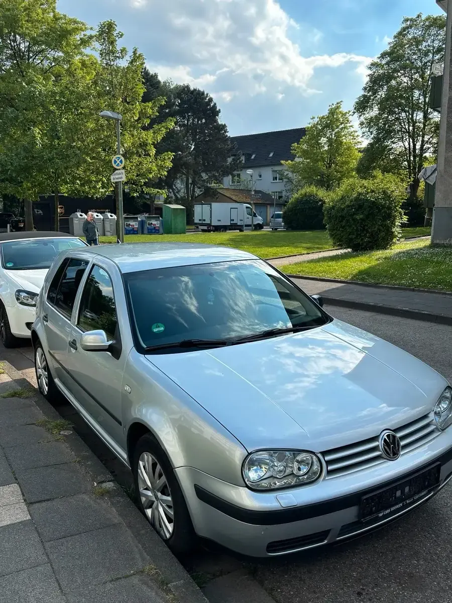 Second-hand VW Golf IV 100 CP (73 kW) 1998 Andere farben Hatchback