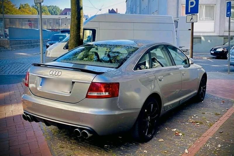 Grau Gebraucht 2005 Audi A6 Limousine | 5.500 € - Bild 1/4