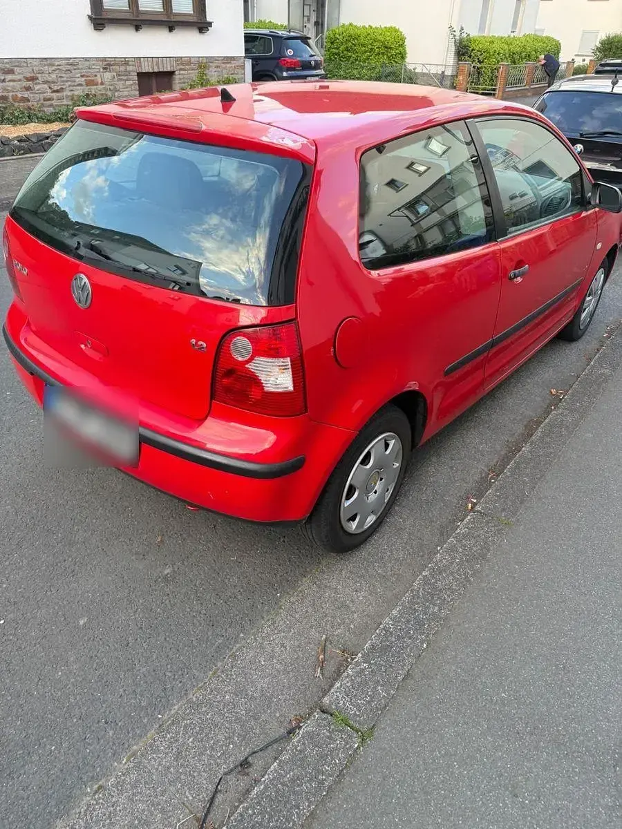 Gebraucht VW Polo Basis 64 PS (47 kW) 2002 Rot Limousine