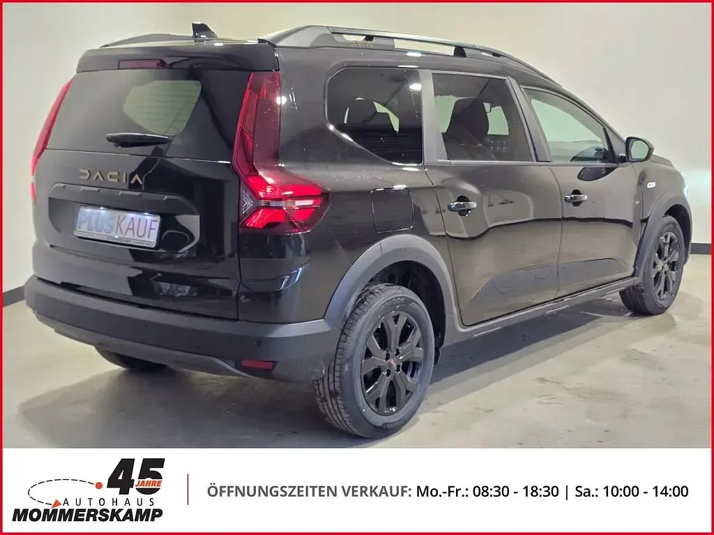 Neu Dacia Jogger Extreme 110 PS (80 kW) 2025 Schwarz Van / Kleinbus