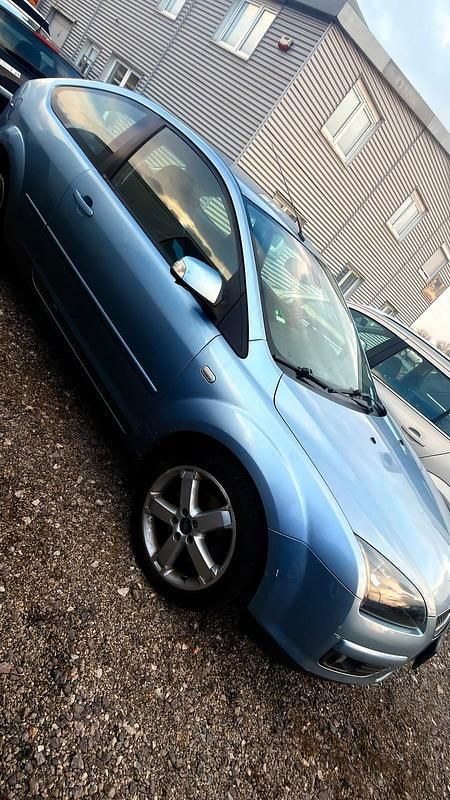 Gebraucht Ford Focus 145 PS (106 kW) 2007 Silber Kleinwagen