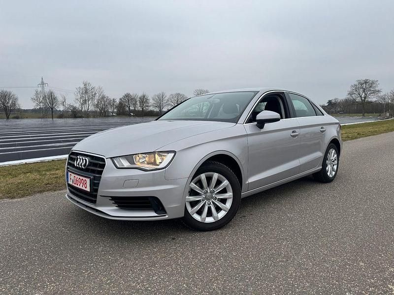 Gebraucht Audi A3 Ambiente 140 PS (102 kW) 2014 Silber Limousine