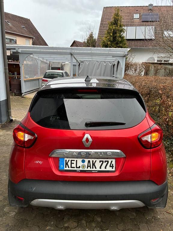 Gebraucht Renault Captur XMOD 118 PS (86 kW) 2017 Rot SUV