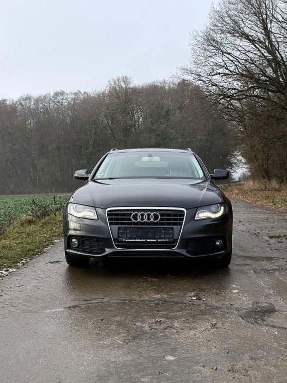 Grau Gebraucht 2010 Audi A4 S-Line Kombi | 4.999 € (Fairer Preis) - Bild 1/4