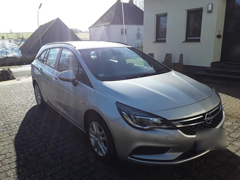 Gebraucht Opel Astra 136 PS (100 kW) 2018 Silber Kombi