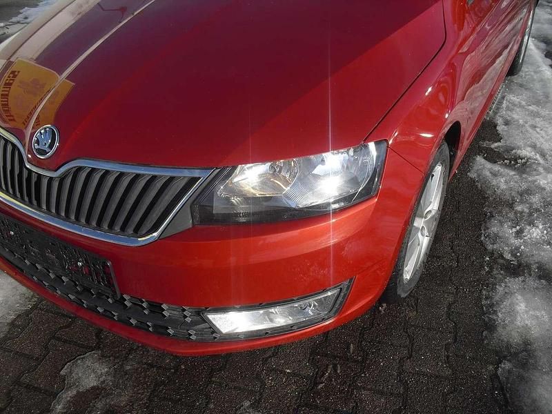 Gebraucht Skoda Rapid 110 PS (80 kW) 2016 Rot (metallic) Kombi