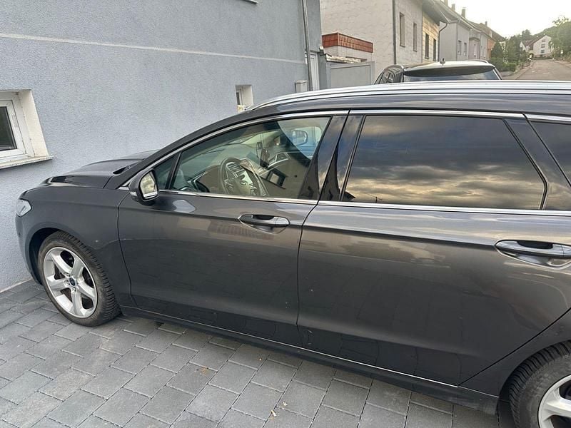 Gebraucht 2016 Ford Mondeo Titanium Kombi | 8.490 € (Fairer Preis) - Bild 1/4