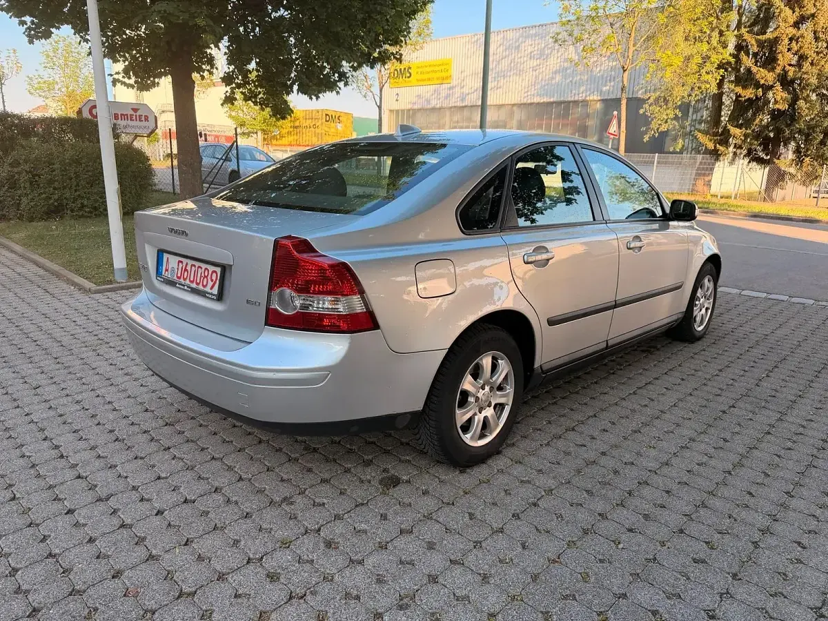 Usata Volvo S40 110 CV (80 kW) 2006 Grigio Berlina