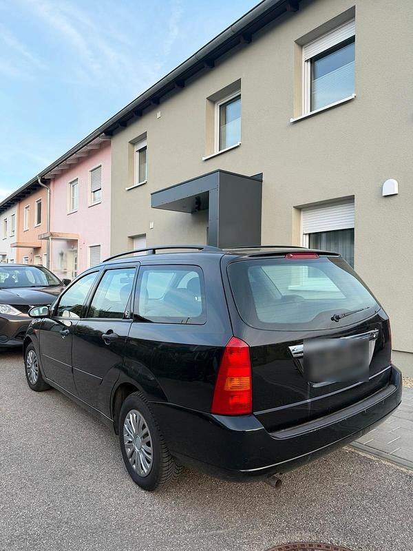 Usata Ford Focus 116 CV (85 kW) 2000 Nero Station wagon