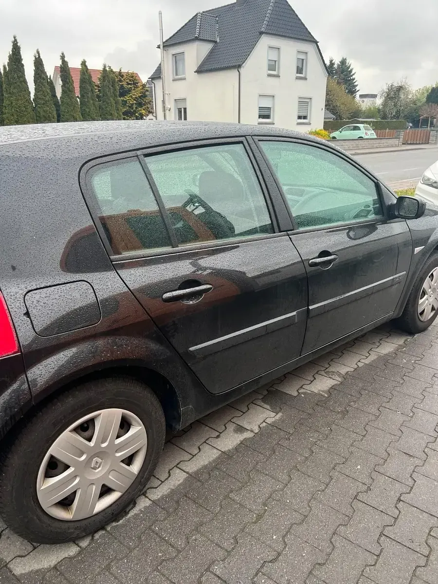 Gebraucht Renault Mégane 98 PS (72 kW) 2004 Schwarz Limousine