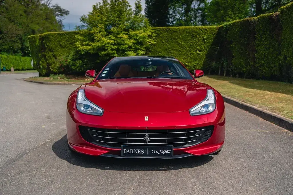 Second-hand Ferrari GTC4Lusso 689 CP (506 kW) 2018 Roșu Break