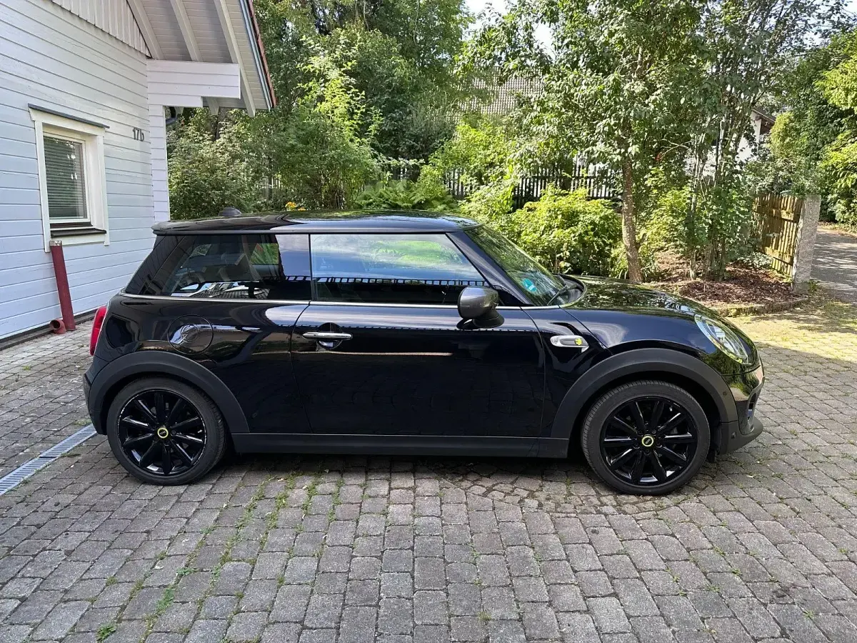 Gebraucht Mini Cooper SE 135 kW (184 PS) 2020 Schwarz Kleinwagen