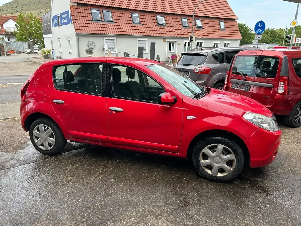 Gebraucht Dacia Sandero 87 PS (63 kW) 2008 Rot Kleinwagen