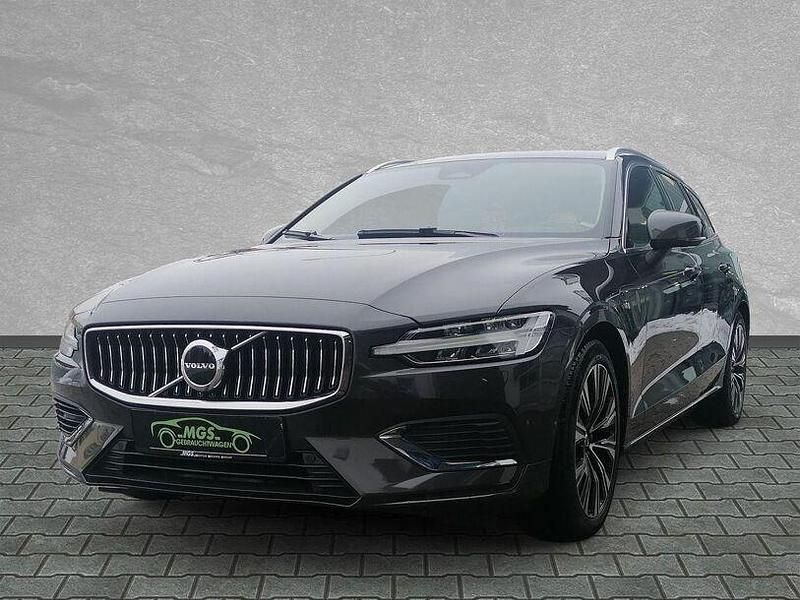 Gebraucht Volvo V60 Plus 253 PS (186 kW) 2022 Platinum grey metallic Kombi