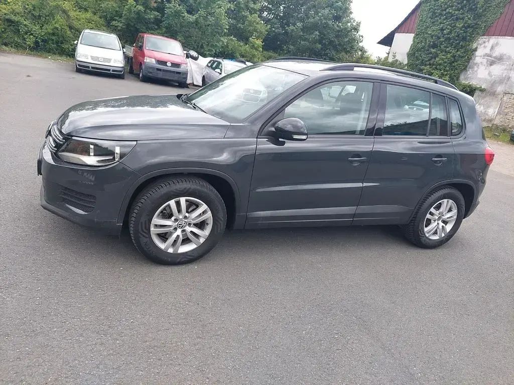 Gebraucht VW Tiguan 125 PS (91 kW) 2016 Grau SUV