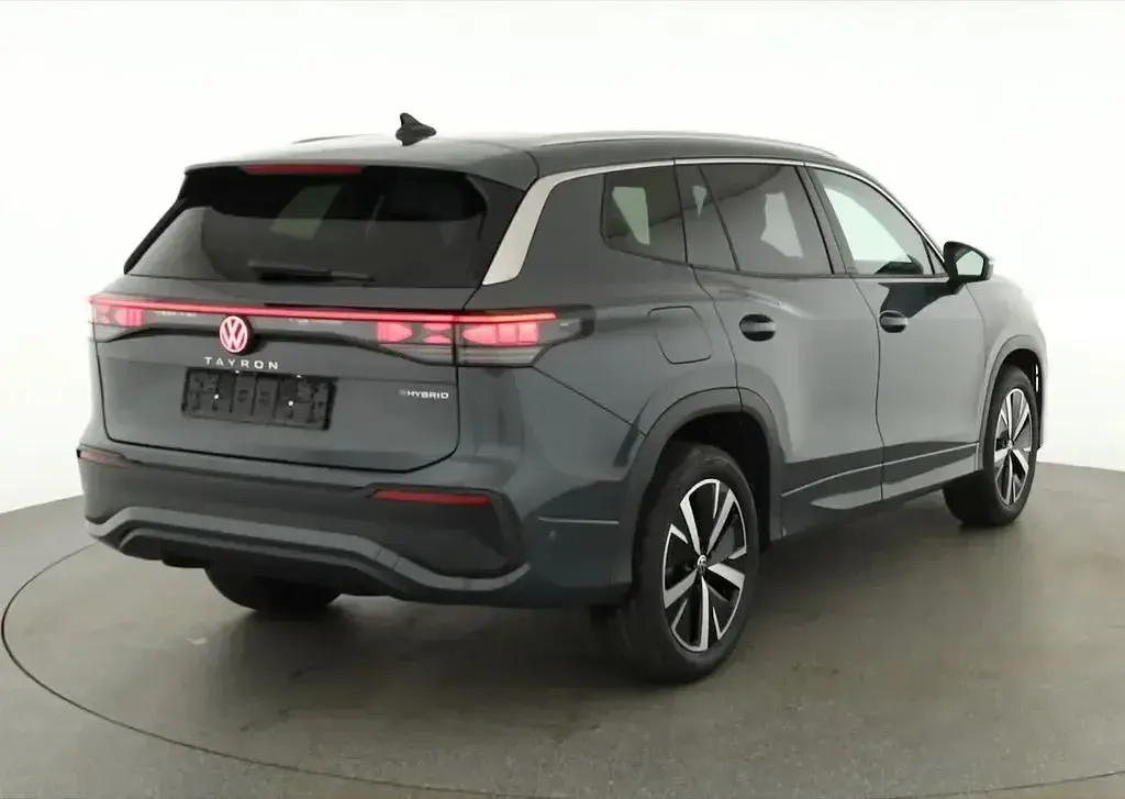 Neu VW Tayron 150 PS (110 kW) 2025 Grau SUV