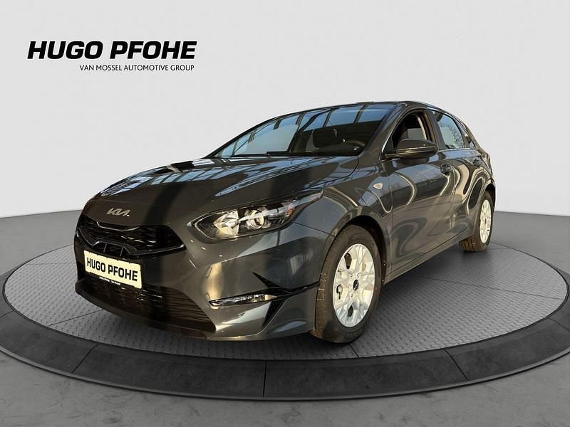 Pentametal metallic Neu 2024 Kia Ceed Vision Limousine | 22.870 € (Fairer Preis) - Bild 1/4