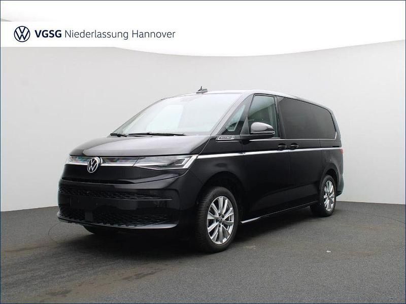 Second-hand VW Multivan Style 150 CP (110 kW) 2025 Negru Monovolum