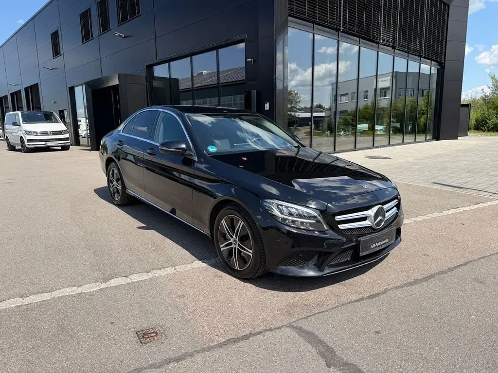 Gebraucht Mercedes C300 245 PS (180 kW) 2021 Schwarz Limousine