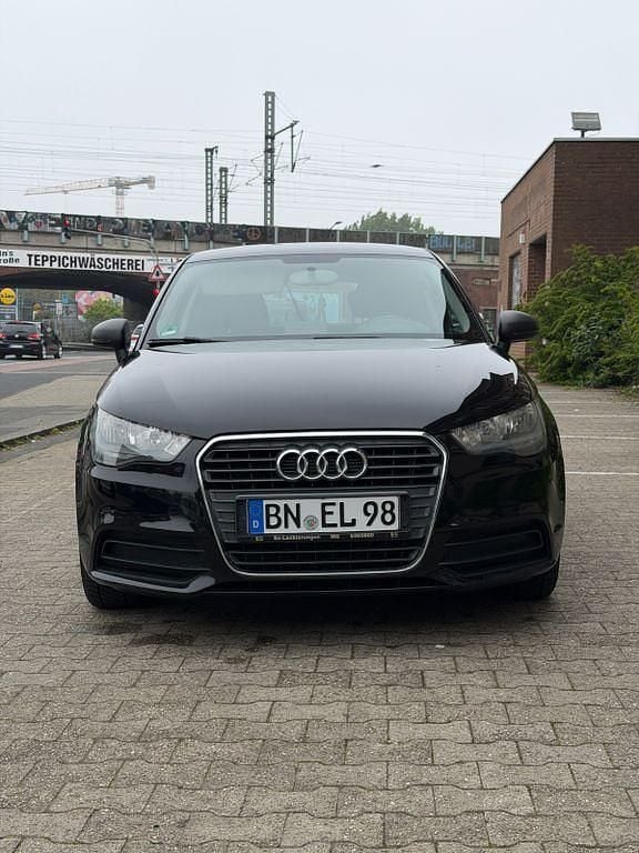 Second-hand Audi A1 86 CP (63 kW) 2011 Negru Hatchback