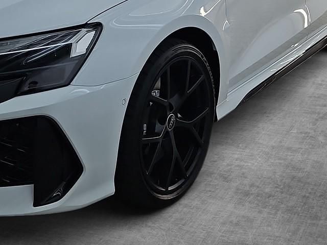 Neu Audi RS3 Sportback 400 PS (294 kW) 2026 Arkonaweiß Kleinwagen