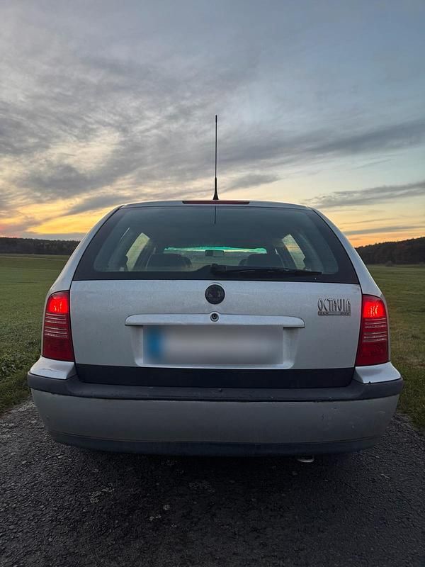 Gebraucht Skoda Octavia 92 PS (67 kW) 1999 Grau Kombi