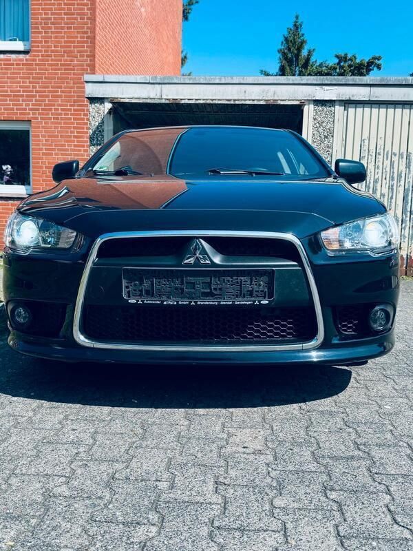 Schwarz Gebraucht 2012 Mitsubishi Lancer Sportback Limousine | 5.200 € (Guter Preis) - Bild 1/4