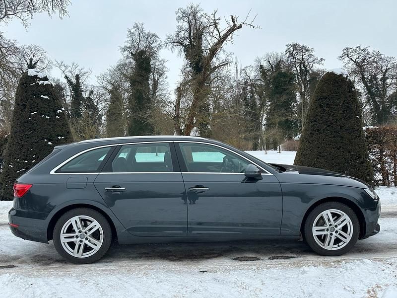Gebraucht Audi A4 190 PS (139 kW) 2016 Grau Kombi