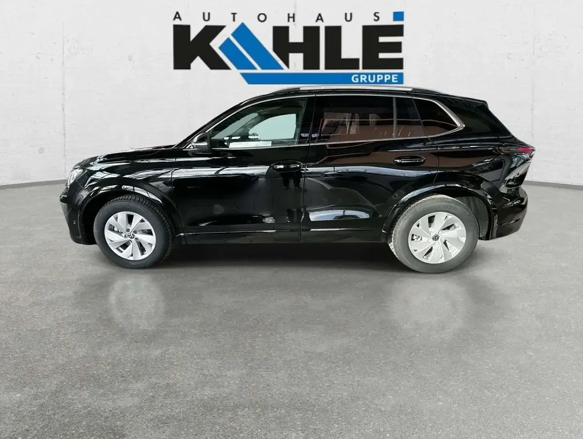 Neu VW Tiguan IQ Drive 150 PS (110 kW) 2025 Schwarz SUV